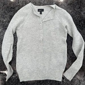J Crew Waffle Cashmere Henley - size xs - light grey